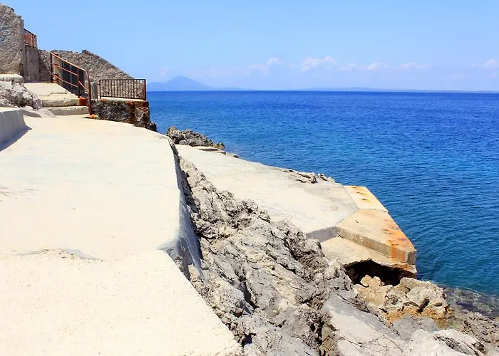 With A Parking Space Veli Losinj, Losinj - 21045 بيت ضيافة Veli Lošinj