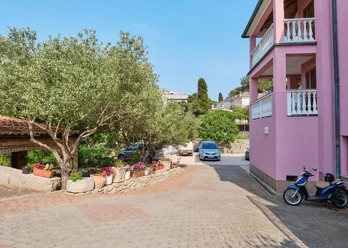 With A Parking Space Veli Losinj, Losinj - 21045