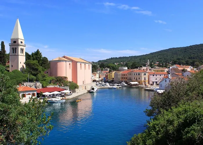 With A Parking Space Veli Losinj, Losinj - 21045 بيت ضيافة 3*